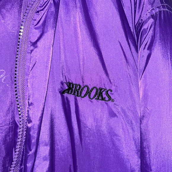 brooks - Picture 2 of 3